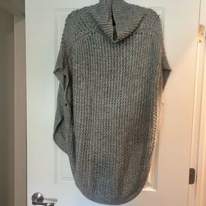 LC Lauren Conrad Gray Poncho XL